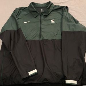 Nike standard fit light outdoor jacket